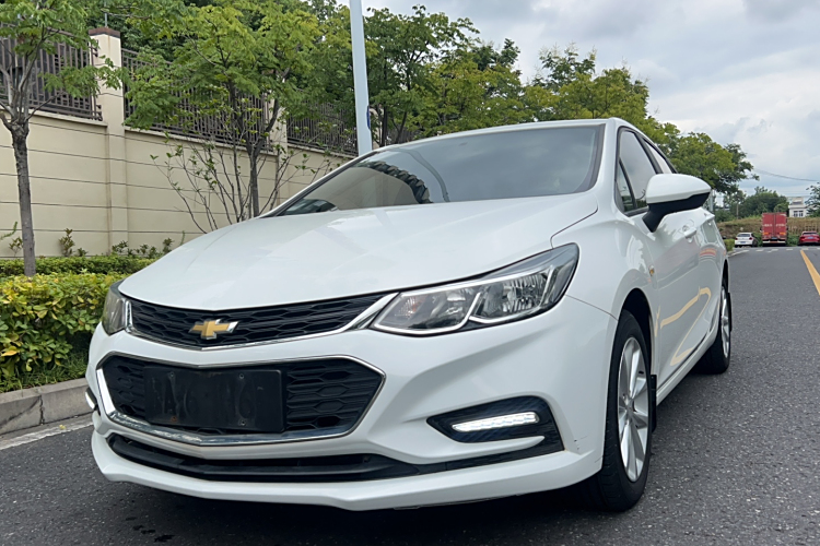 CHEVROLET CRUZE 2018 ID: GZ251010551